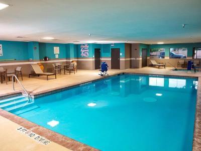 Spark By Hilton West Medical Center Hotel