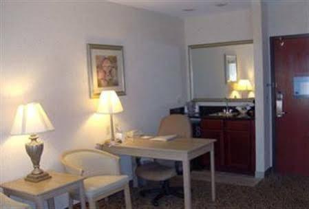 Hotel Spark By Hilton West Medical Center 3*